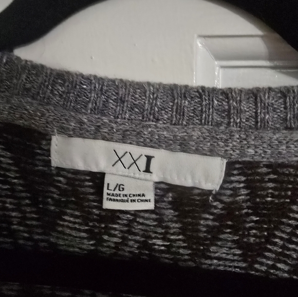 Firever 21 Maxi Length Nordic SweaterVest - Picture 4 of 6